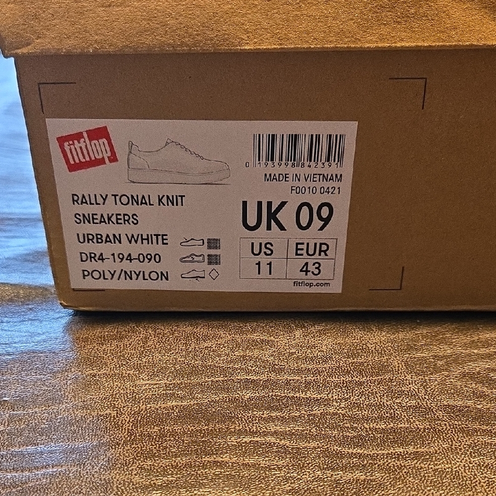Fitflop Classic White Lace-Up Sneakers - Picture 5 of 5